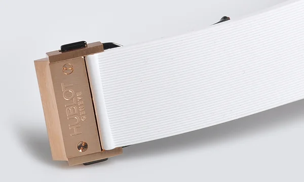 (HUBLOT)ウブロ コピー時計 ビッグバン エボリューション ゴールドダイヤモンド 301.PE.2180.RW.1104