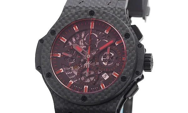 (HUBLOT)ウブロコピー ビッグバン アエロバン レッドマジックカーボン 311.QX.1134.RX