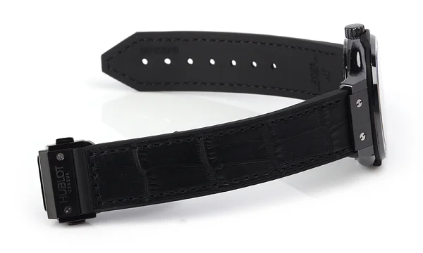 (HUBLOT)ウブロコピー クラシックフュージョン セラミック 限定品 561.CM.1110.LR