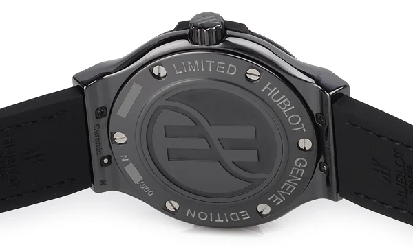 (HUBLOT)ウブロコピー クラシックフュージョン セラミック 限定品 561.CM.1110.LR