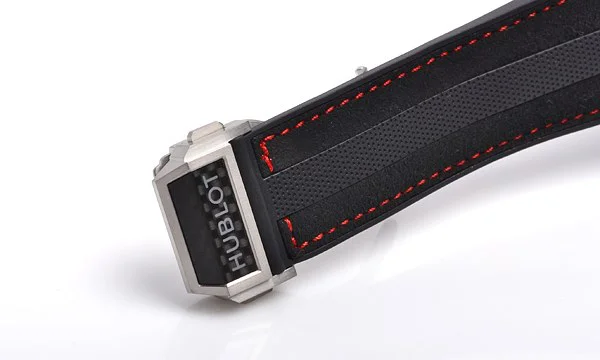 ウブロ 時計 コピー ビッグバン フェラーリ チタニウム 401.NX.0123.VR