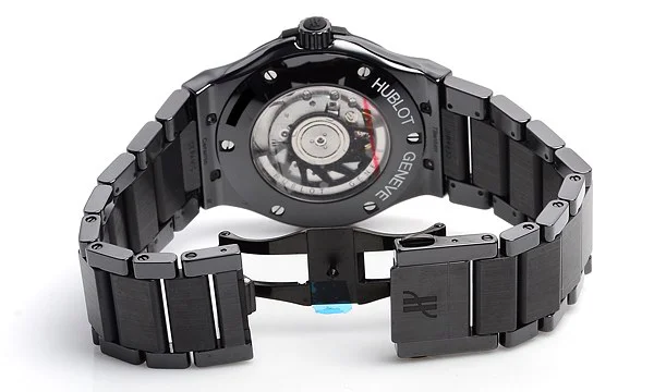 ウブロ 時計 コピー クラシックフュージョン ブラックマジック セラミック42MM 542.CM.1770.CM