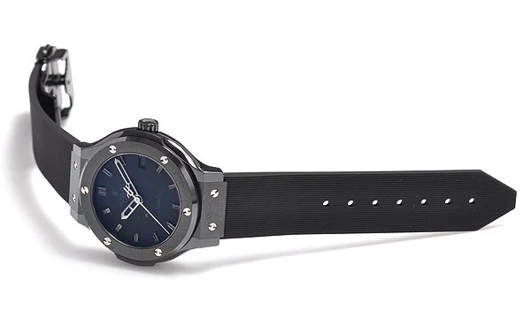 ウブロ 時計 コピークラシックフュージョン セラミック 565.CM.1110.RX