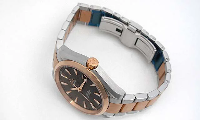 (OMEGA)オメガ スーパーコピー時計 シーマスターコーアクシャルアクアテラクロノメーター(L) 231.20.42.21.06.001 (OMEGA)オメガ スーパーコピー時計 シーマスターコーアクシャルアクアテラクロノメーター(L) 231.20.42.21.06.001