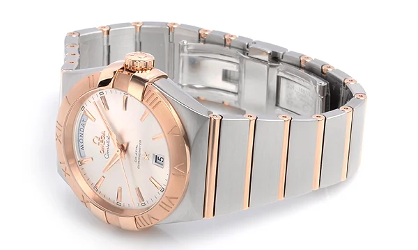 ブランド オメガ 腕時計ーコピー激安レーション コーアクシャルクロノメーター デイデイト 123.20.38.22.02.001