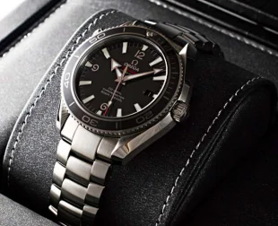 オメガ シープロフェッショナル プラネットオーシャン 222.30.42.20.01.001 ウォッチ