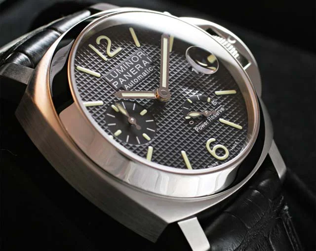 PANERAIパネライ ルミノールスーパー時計コピーマリーナ パワーリザーブ PAM00241 PANERAIパネライ ルミノールスーパー時計コピーマリーナ パワーリザーブ PAM00241