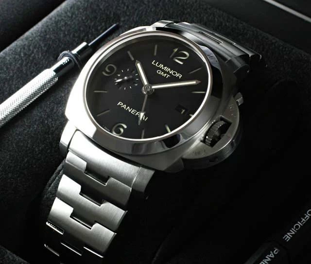 PANERAIパネライ ルミノールスーパー時計コピー1950マリーナ3デイズGMT PAM00329 PANERAIパネライ ルミノールスーパー時計コピー1950マリーナ3デイズGMT PAM00329