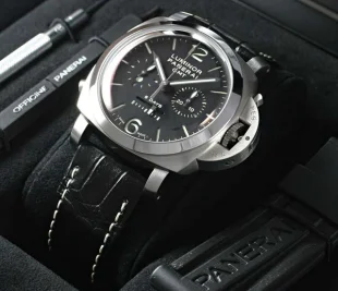 パネライ ルミノールスーパー 1950エイトデイズ クロノモノプルサンテGMT PAM00275 スーパーコピー 時計