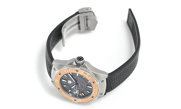 TAG タグ·ホイヤー時計コピー アクアレーサー キャリバー5 WAJ2150.FT6015