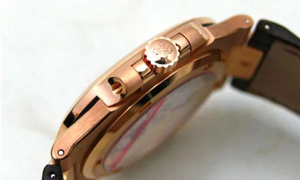 パテックフィリップ 腕時計コピー Patek Philippeノーチラス　ラージ 5711R-001