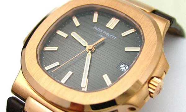 パテックフィリップ 腕時計コピー Patek Philippeノーチラス　ラージ 5711R-001